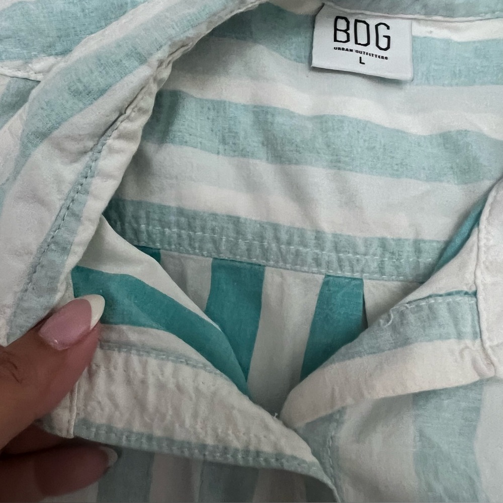 BDG Urban Outfitters Aqua Blue Button Down Striped Shirt - 100% cotton - Size L